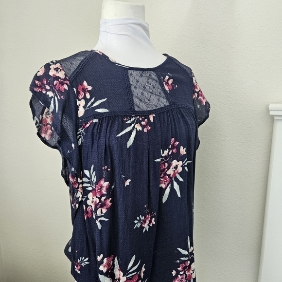 Rewind Juniors' Short Sleeve Flutter Top - Picture 2 of 11